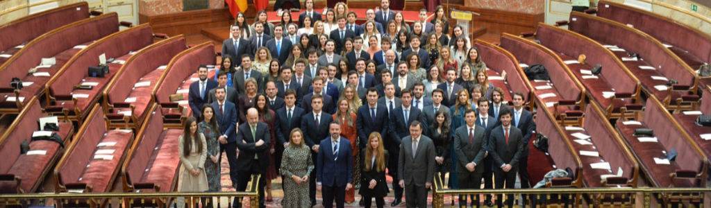 Ceremonia de entrega de títulos a los nuevos notarios